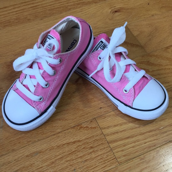 infant chucks